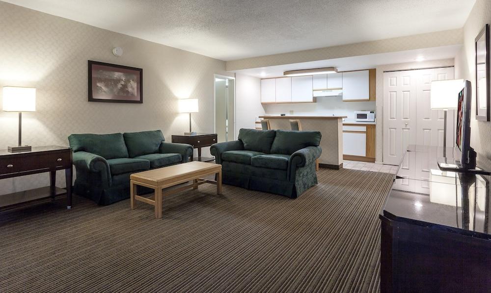 Red Roof Inn & Suites Dekalb Dış mekan fotoğraf
